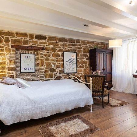 Duplex Apartment Camelia In Charming Old Town ロヴィニ エクステリア 写真