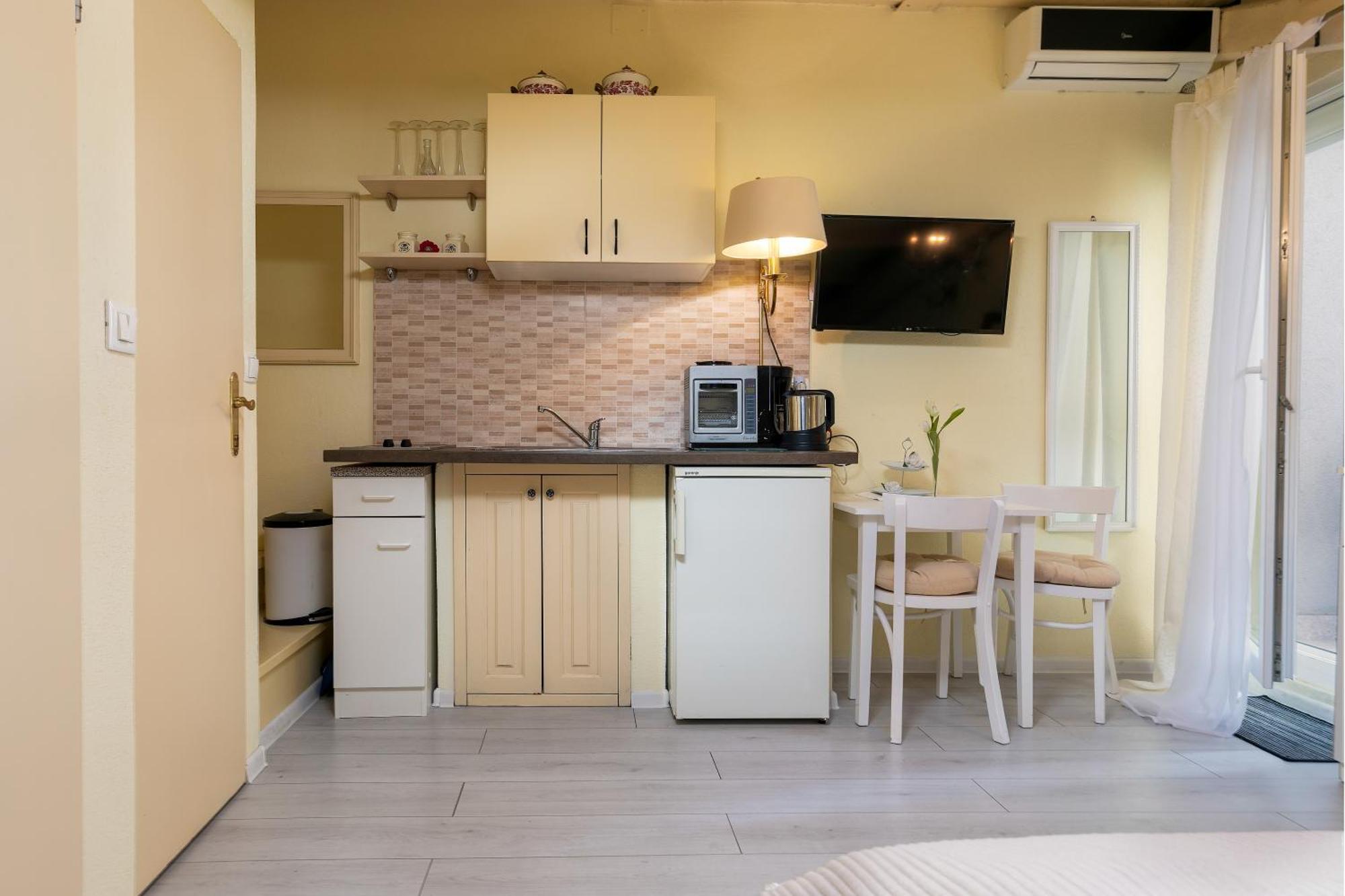 Duplex Apartment Camelia In Charming Old Town ロヴィニ エクステリア 写真